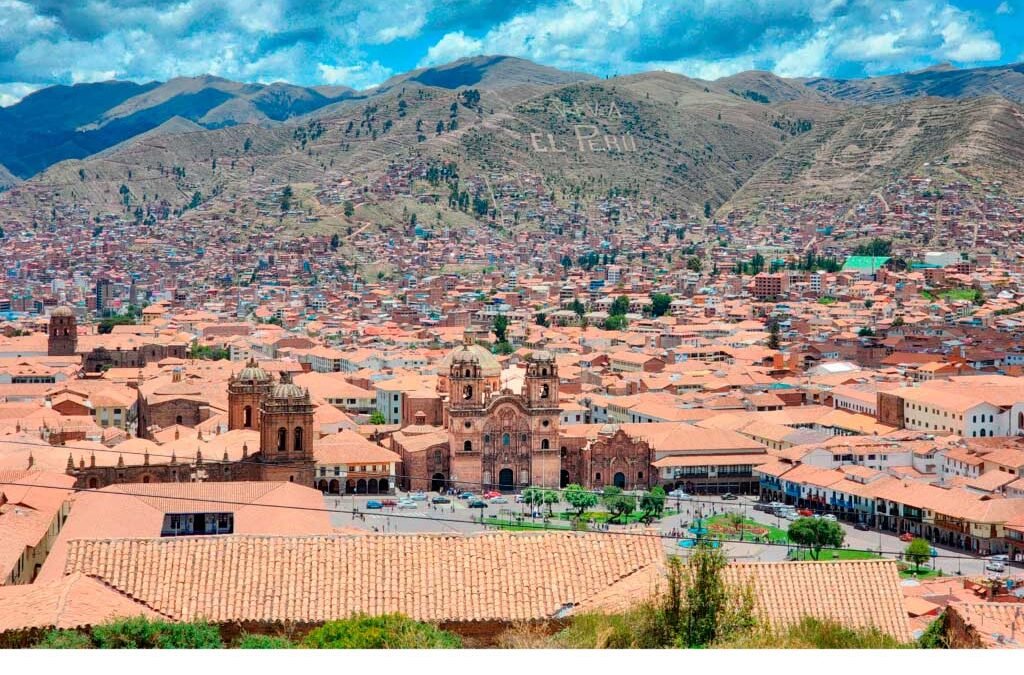 plaza-de-armas-free walking tour Cusco