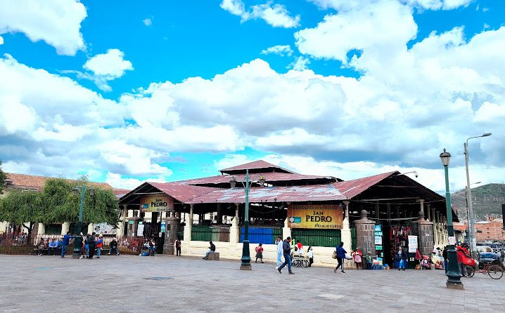 mercado-de-San-Pedro-en-Cusco